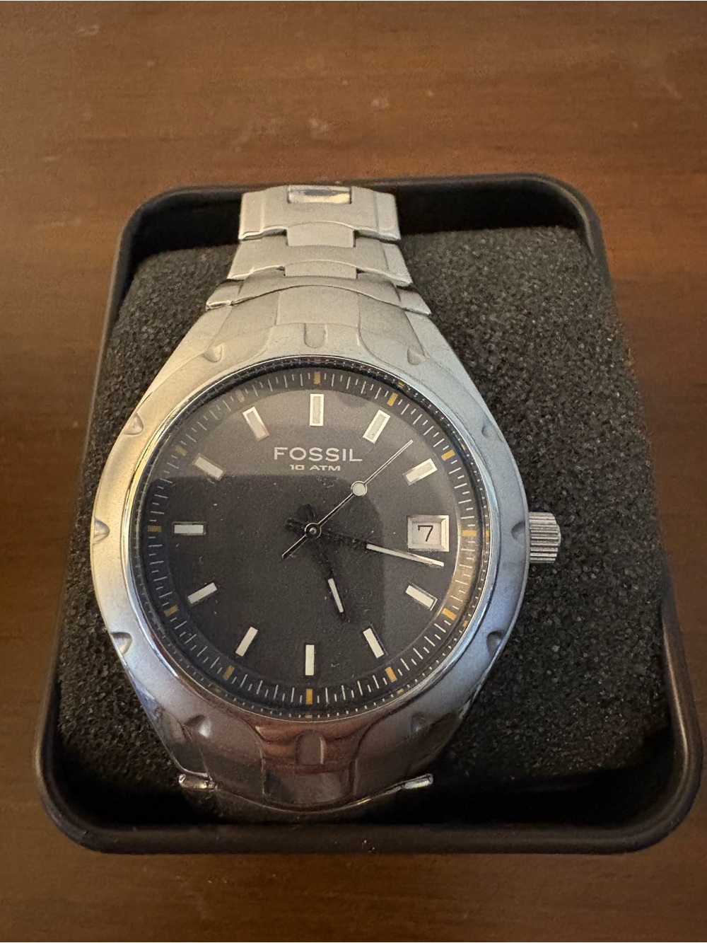 Fossil Men’s Stainless Steel Black Dial Watch - Classic Date Display.